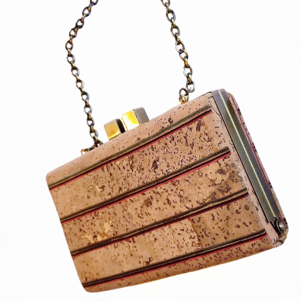 LA REGALE Clutch Twist Lock Chain Handle Cork NWOT